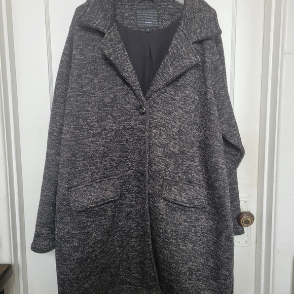 Steve Madden oversized coat in black and white - Picture 3 of 6